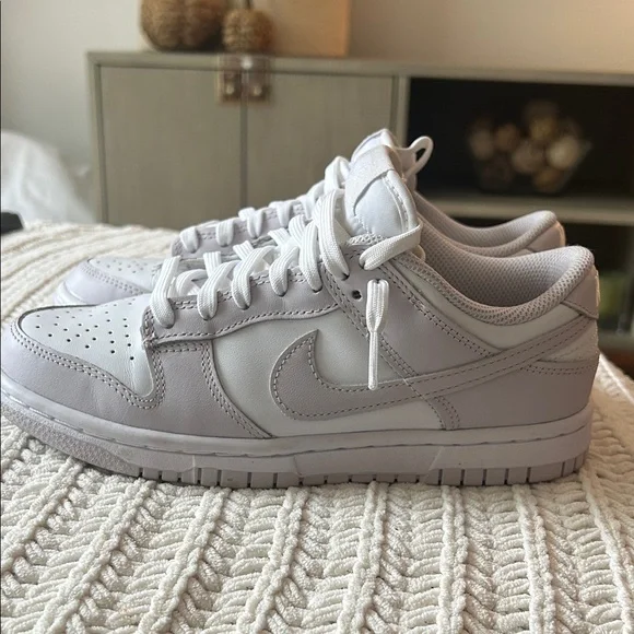 Nike Women’s Low Dunk, size 6 - Picture 3 of 9